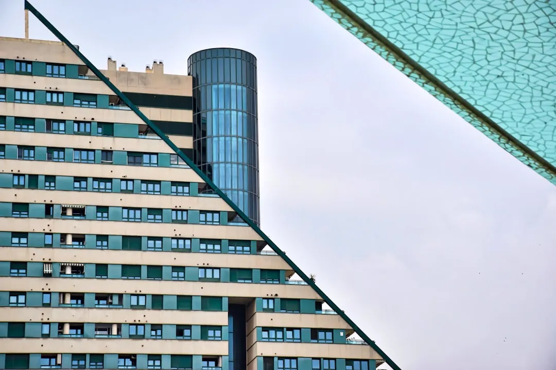 로고 디자인 제작 전 브랜드가 먼저 정해야 할 5가지